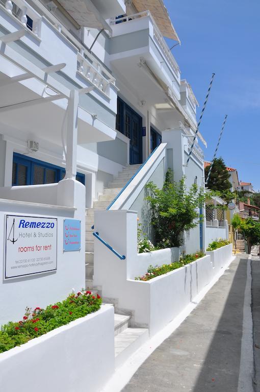 Remezzo Hotel & Studios ปีตาโกเรโย ภายนอก รูปภาพ